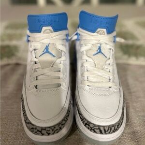 Jordan Spizike Low Blue and White 7y - barely worn